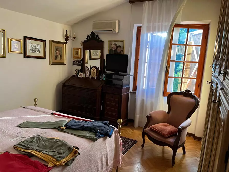 Immagine 24 di Villa in vendita  a Castelnuovo Magra