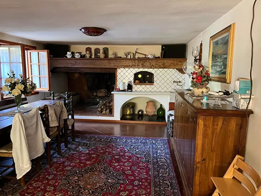 Immagine 16 di Villa in vendita  a Castelnuovo Magra