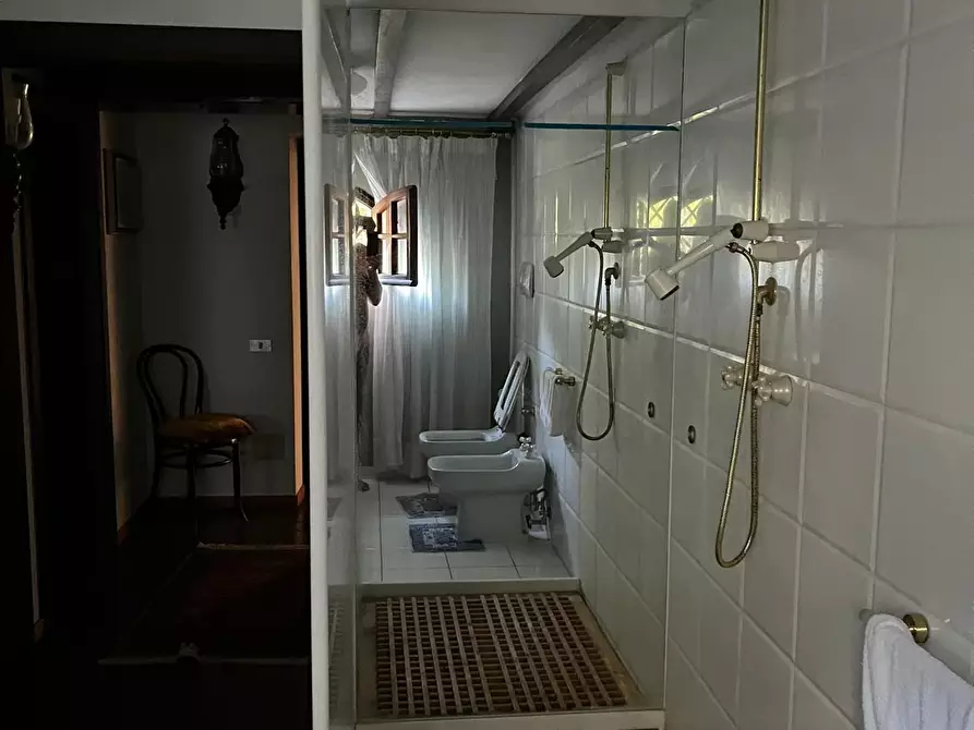 Immagine 31 di Villa in vendita  a Castelnuovo Magra