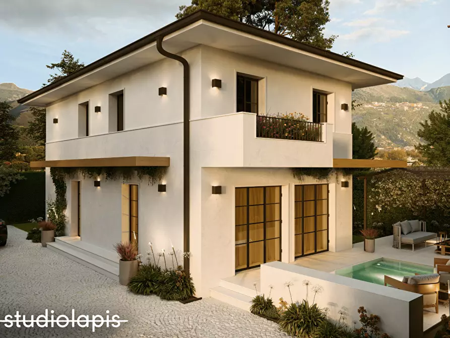 Immagine 1 di Villa in vendita  a Forte Dei Marmi