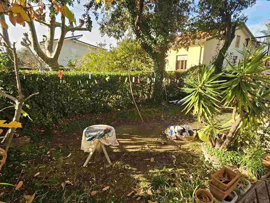 Immagine 24 di Villa in vendita  a Massa