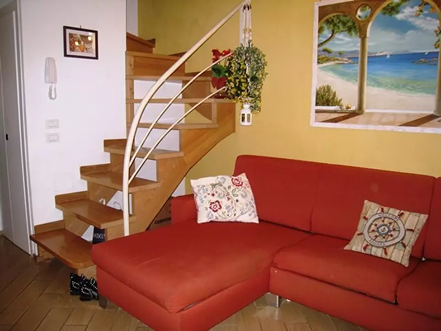 Immagine 2 di Terratetto in vendita  a Viareggio