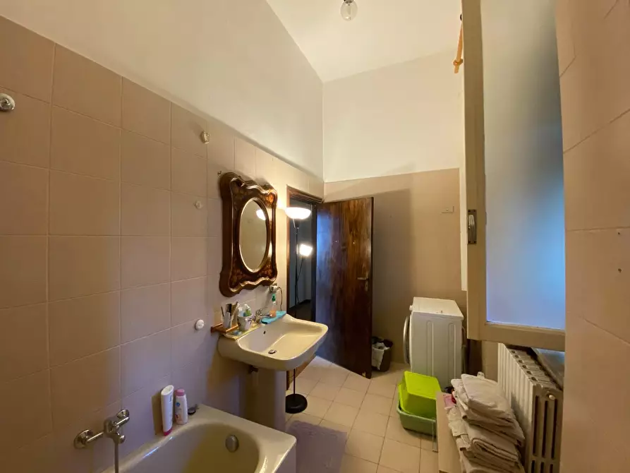 Immagine 19 di Appartamento in vendita  a Pontedera