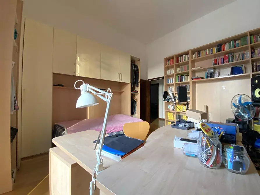 Immagine 17 di Appartamento in vendita  a Pontedera