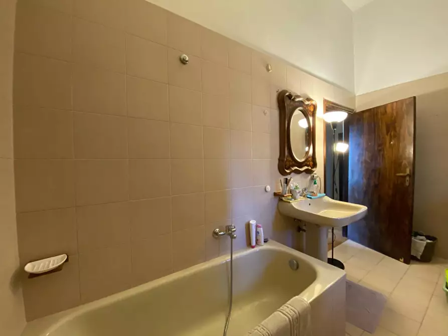 Immagine 20 di Appartamento in vendita  a Pontedera