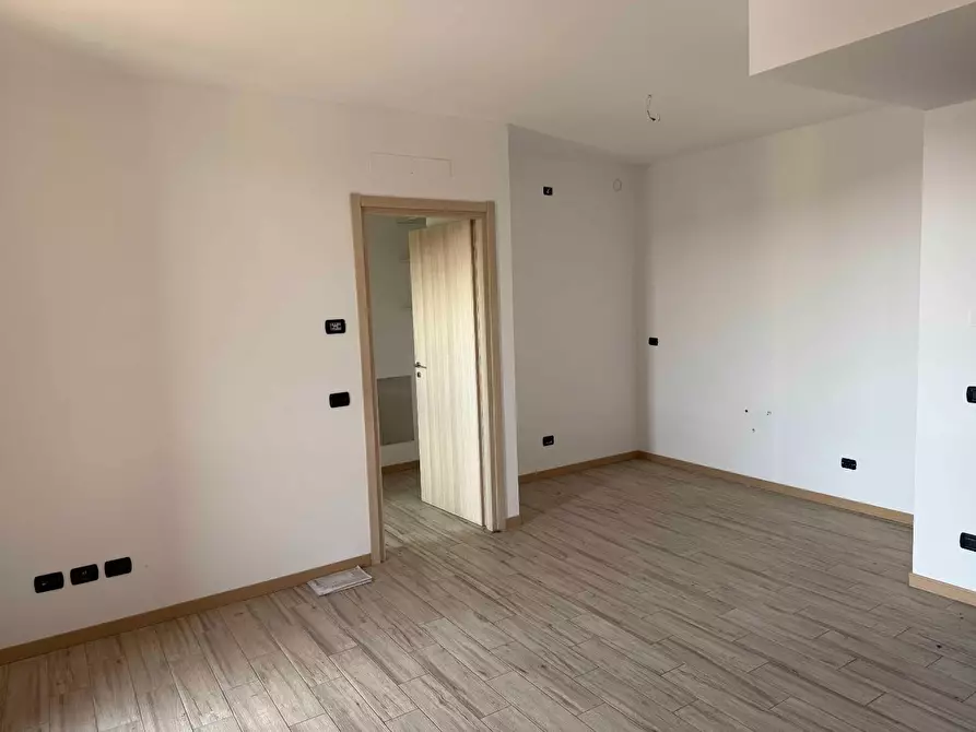 Immagine 2 di Appartamento in vendita  a Travacò Siccomario