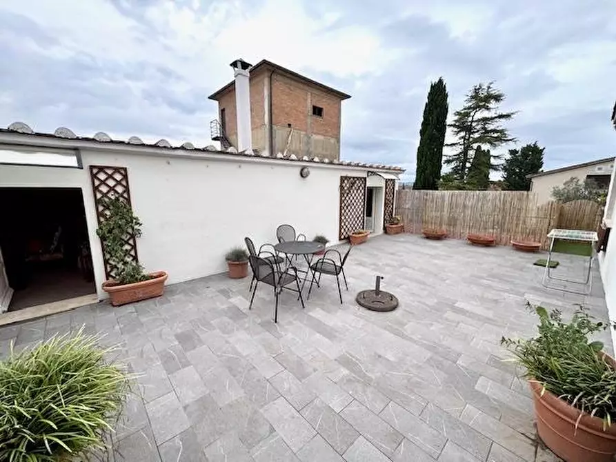 Immagine 30 di Appartamento in vendita  a Sovicille