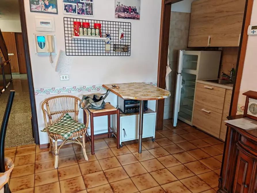 Immagine 3 di Appartamento in vendita  a Carrara