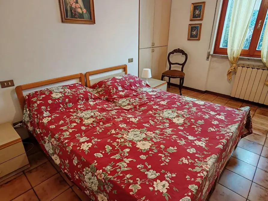 Immagine 9 di Appartamento in vendita  a Carrara