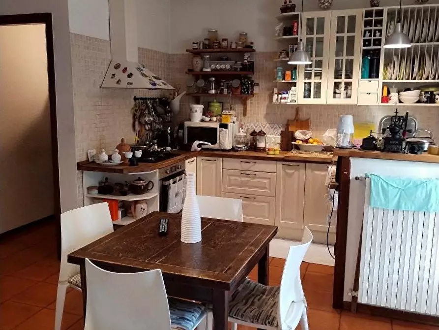 Immagine 7 di Casa bifamiliare in vendita  a Massa