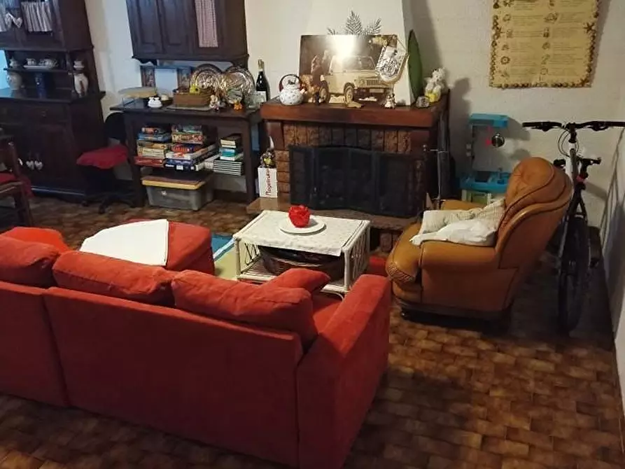 Immagine 16 di Casa bifamiliare in vendita  a Massa