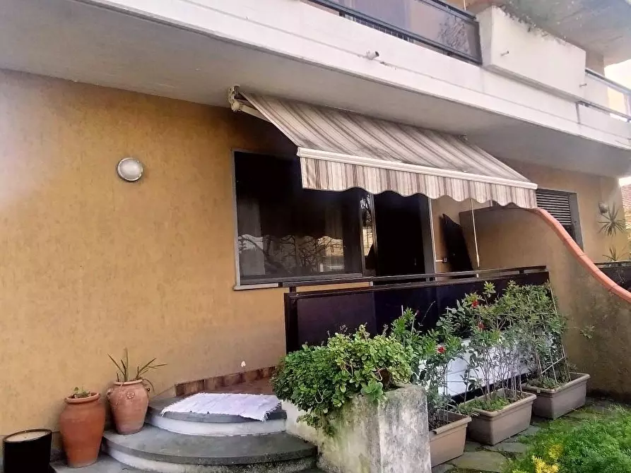 Immagine 3 di Casa bifamiliare in vendita  a Massa