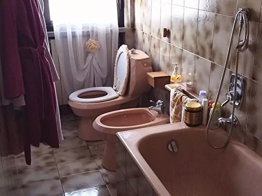 Immagine 20 di Casa bifamiliare in vendita  a Massa