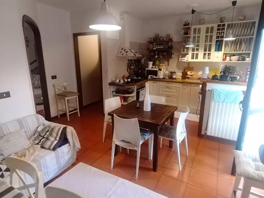 Immagine 8 di Casa bifamiliare in vendita  a Massa