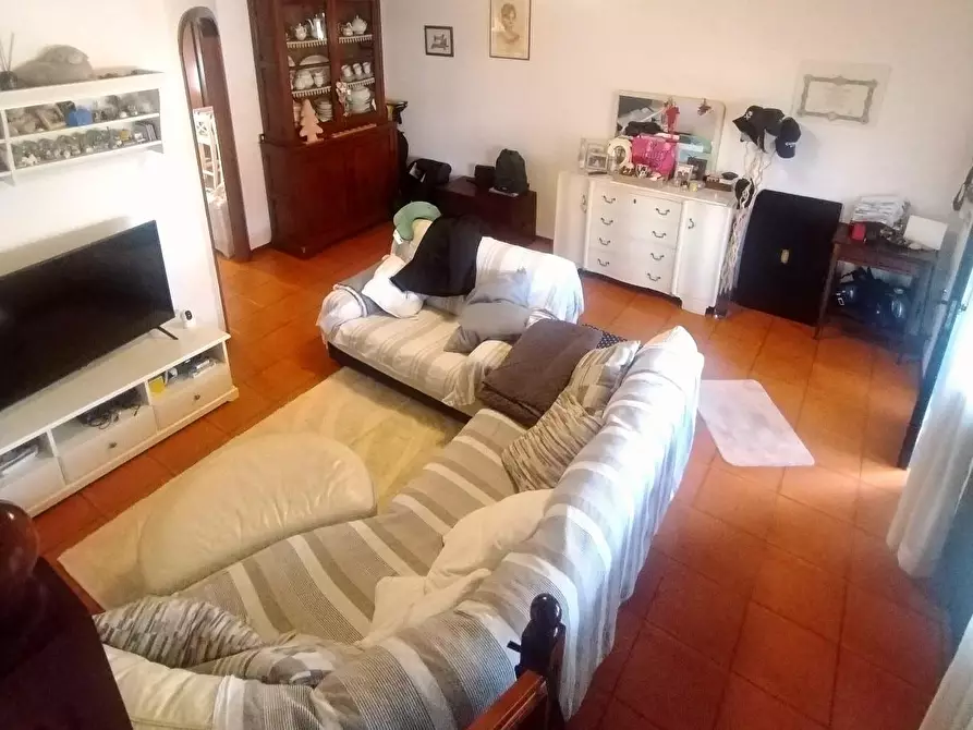 Immagine 10 di Casa bifamiliare in vendita  a Massa