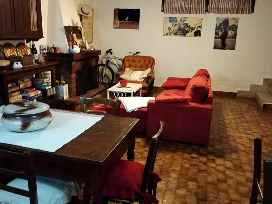 Immagine 13 di Casa bifamiliare in vendita  a Massa