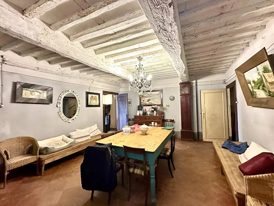 Immagine 12 di Villa in vendita  a Lucca