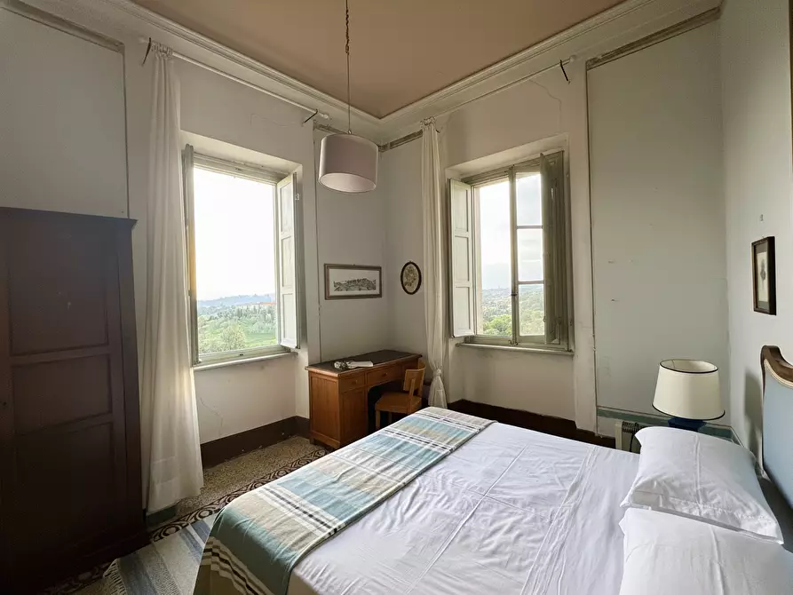 Immagine 14 di Villa in vendita  a Lucca