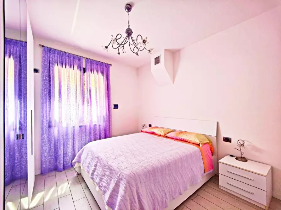 Immagine 21 di Villa in vendita  a San Giuliano Terme