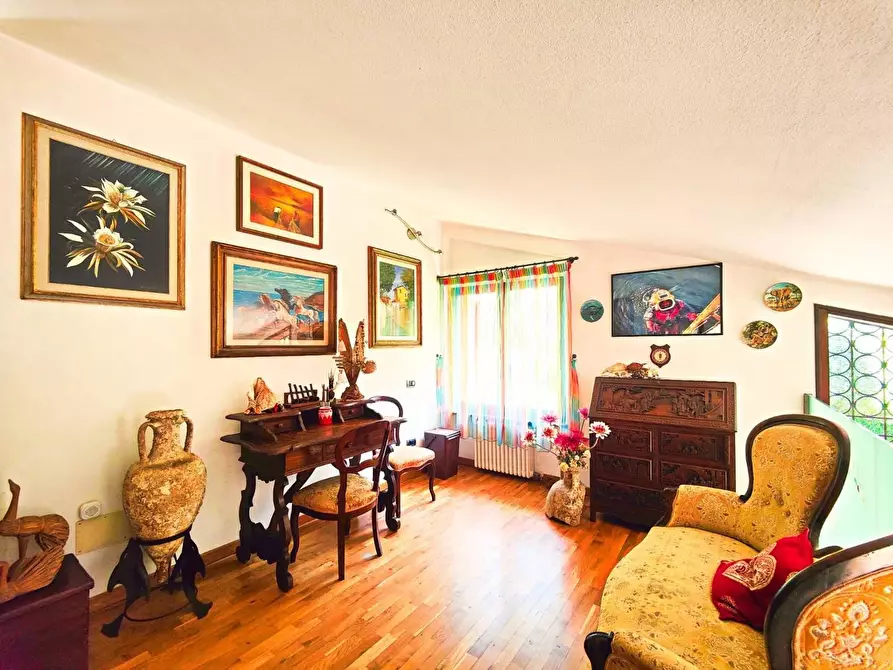 Immagine 15 di Villa in vendita  a San Giuliano Terme