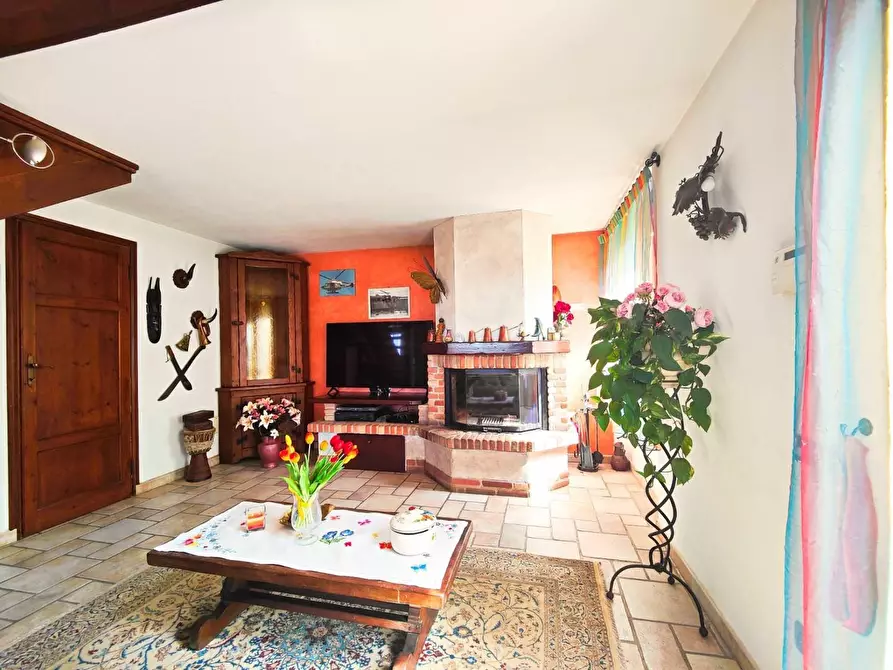 Immagine 11 di Villa in vendita  a San Giuliano Terme