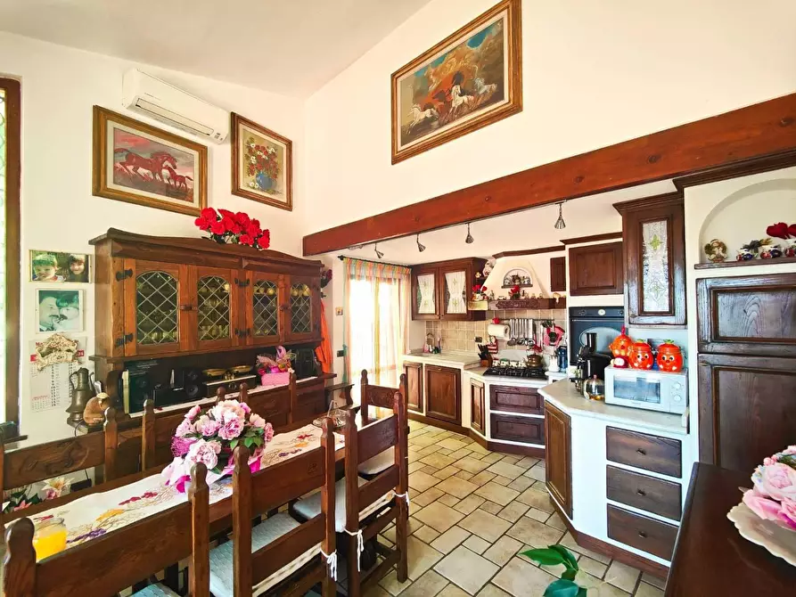 Immagine 7 di Villa in vendita  a San Giuliano Terme