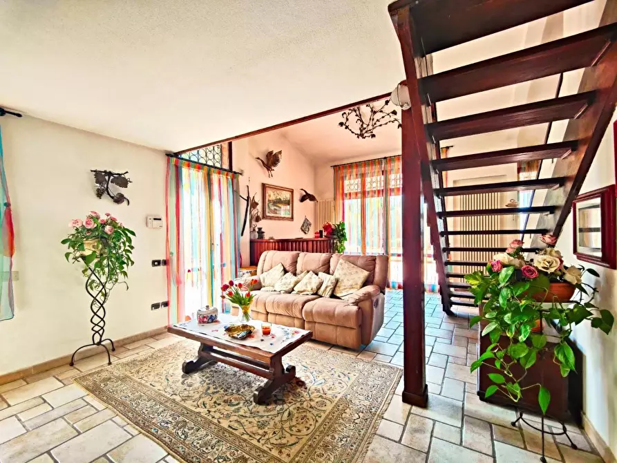 Immagine 12 di Villa in vendita  a San Giuliano Terme