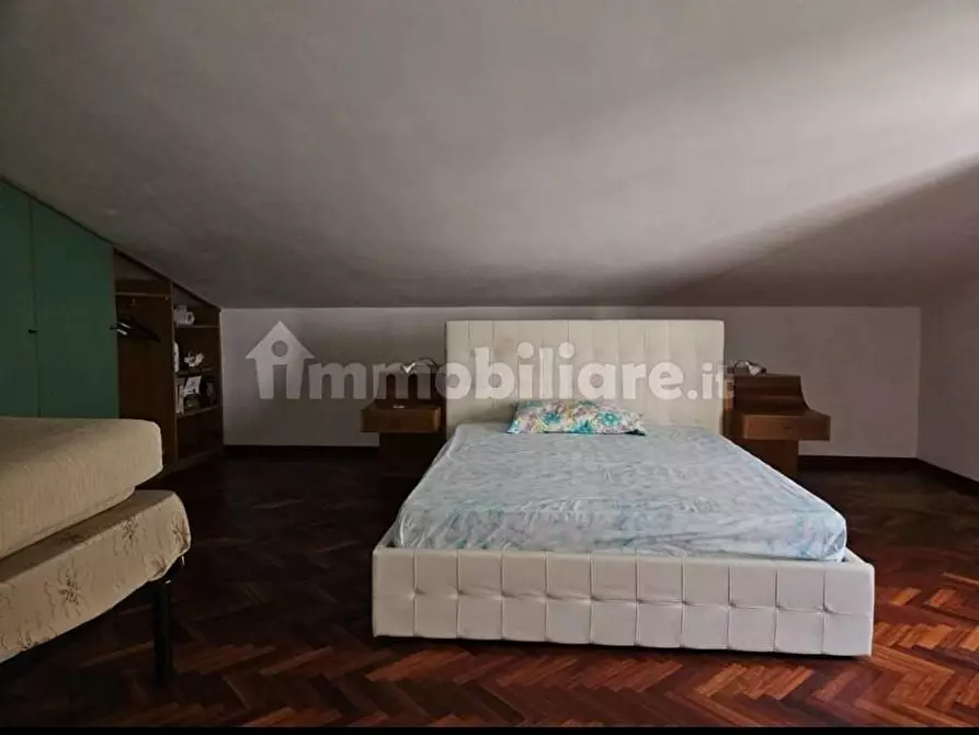 Immagine 18 di Villa in vendita  a Cascina