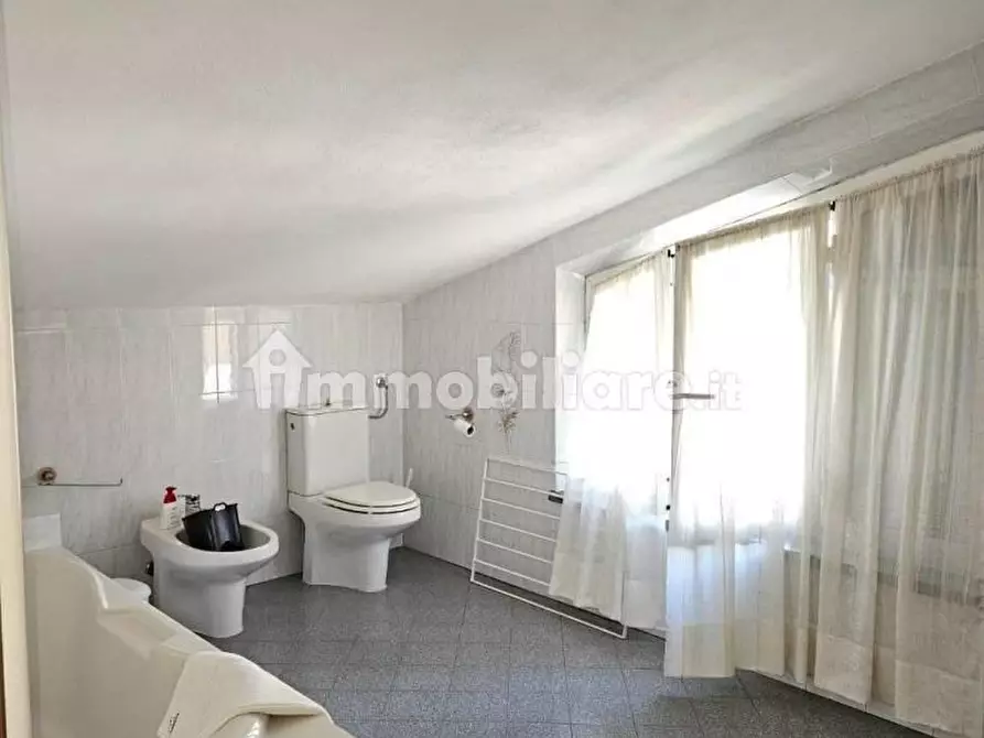 Immagine 7 di Villa in vendita  a Cascina