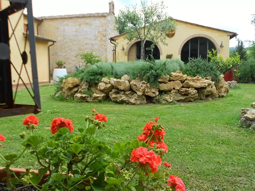 Immagine 76 di Villa in vendita  a Casciana Terme Lari