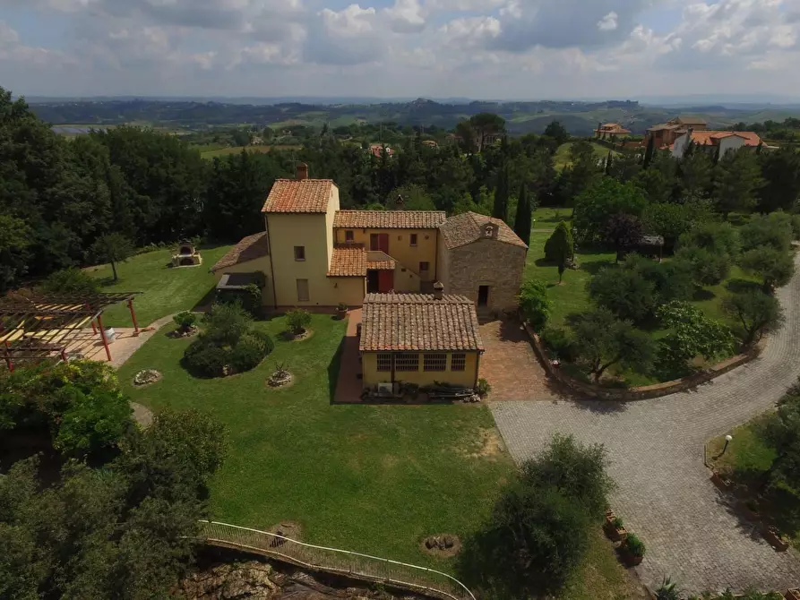 Immagine 107 di Villa in vendita  a Casciana Terme Lari