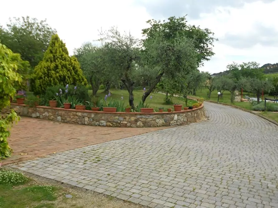 Immagine 25 di Casa colonica in vendita  a Casciana Terme Lari