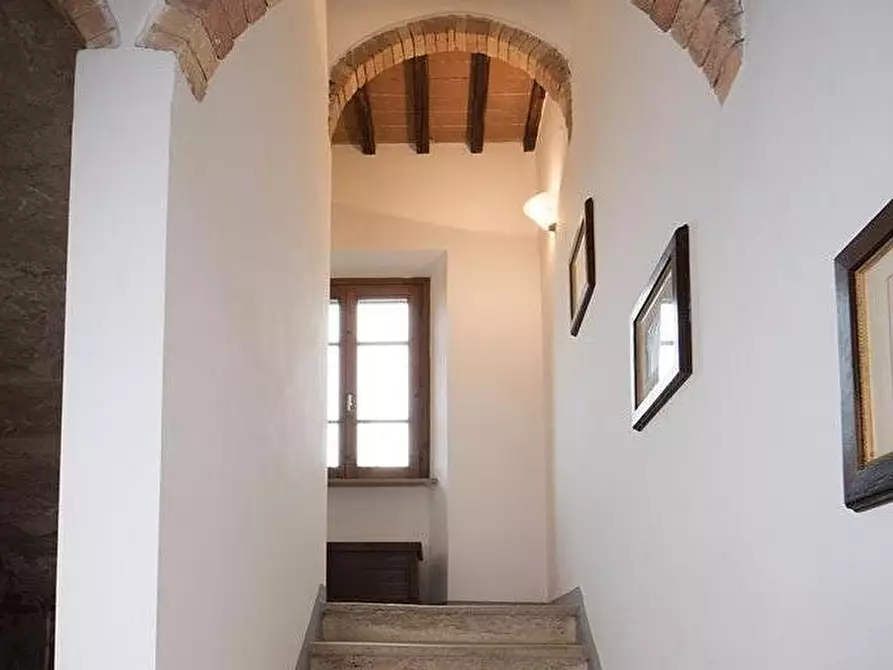 Immagine 18 di Appartamento in vendita  a Colle Di Val D'elsa