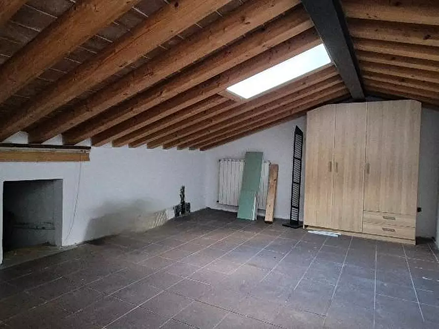 Immagine 11 di Terratetto in affitto  a Cascina