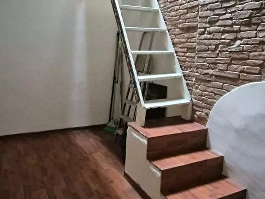 Immagine 10 di Terratetto in affitto  a Cascina