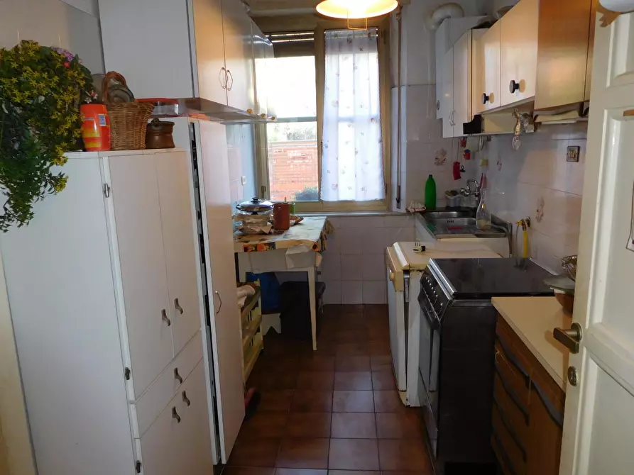 Immagine 9 di Appartamento in vendita  a Pisa