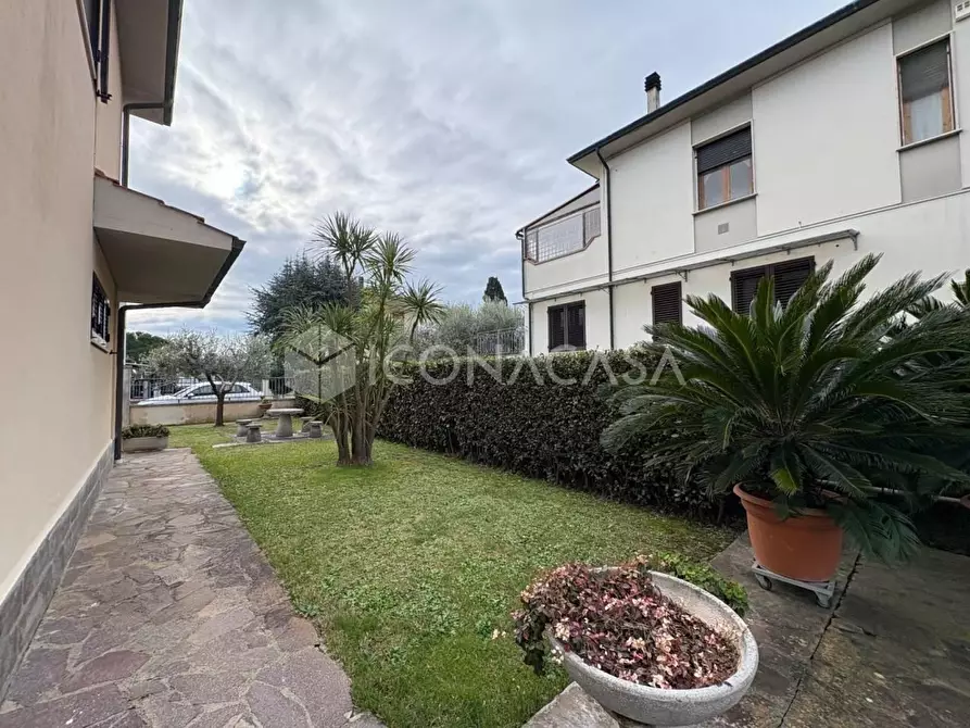 Immagine 59 di Villa in vendita  a Calcinaia