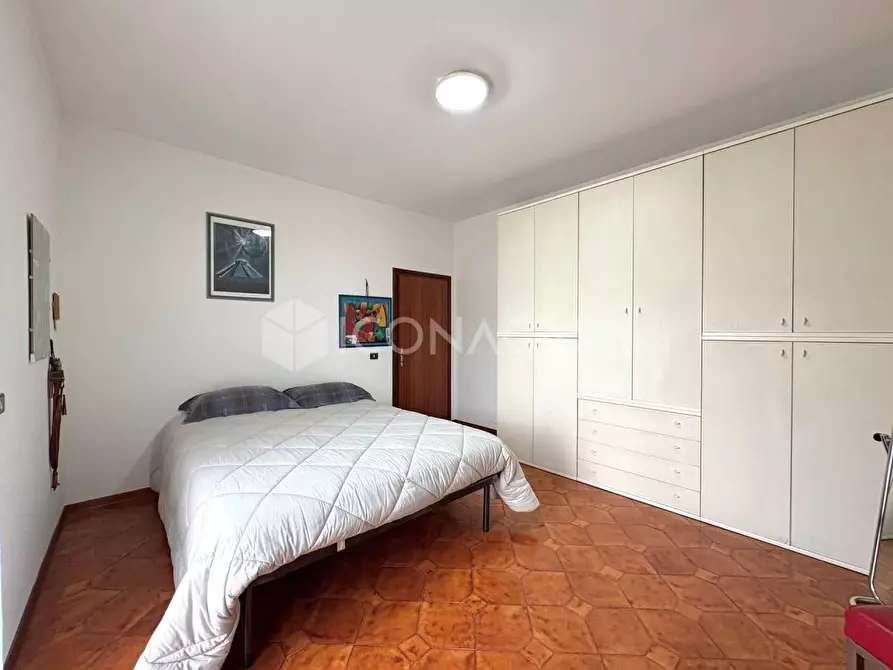 Immagine 21 di Villa in vendita  a Calcinaia