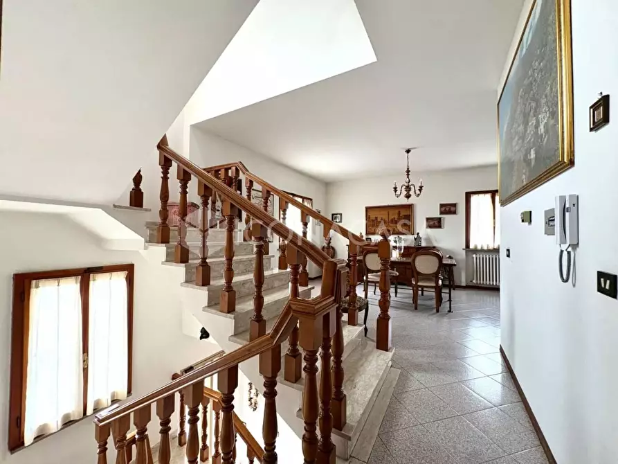 Immagine 16 di Villa in vendita  a Calcinaia