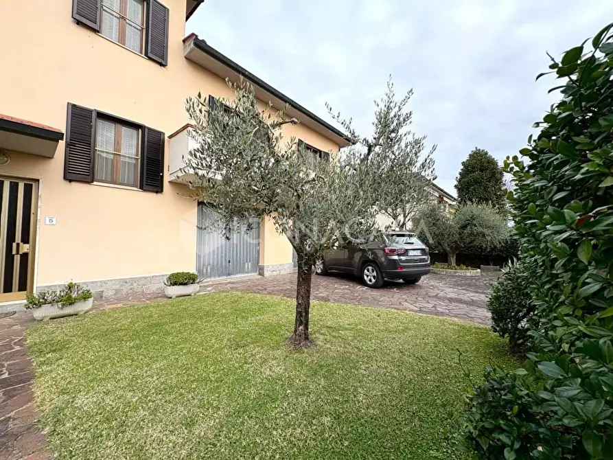 Immagine 67 di Villa in vendita  a Calcinaia