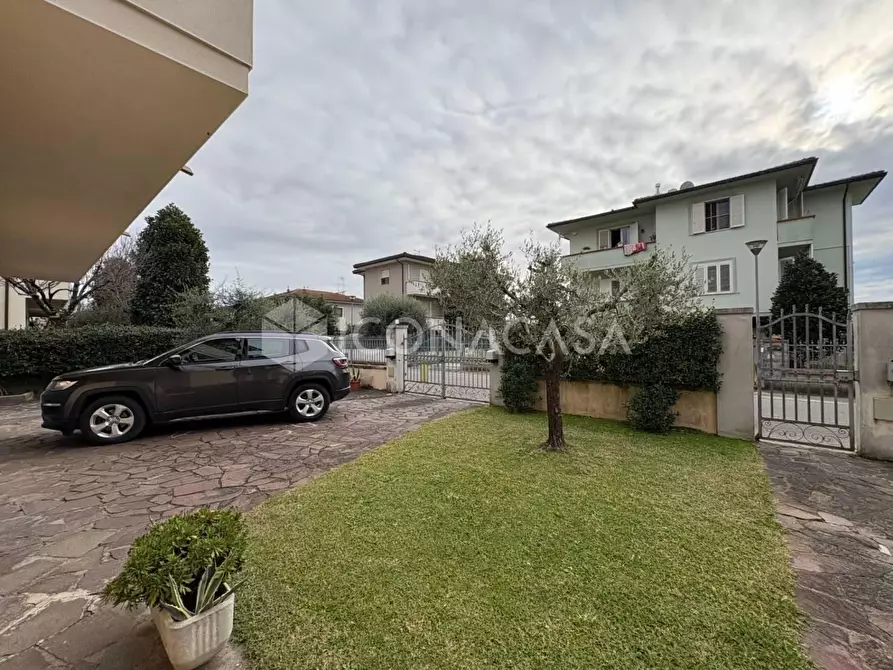 Immagine 71 di Villa in vendita  a Calcinaia