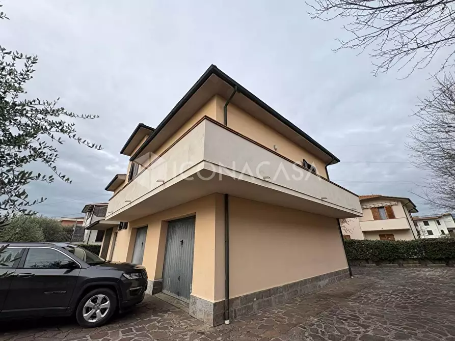 Immagine 70 di Villa in vendita  a Calcinaia