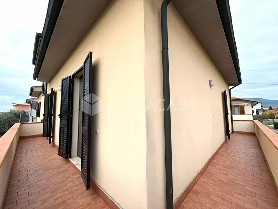 Immagine 25 di Villa in vendita  a Calcinaia