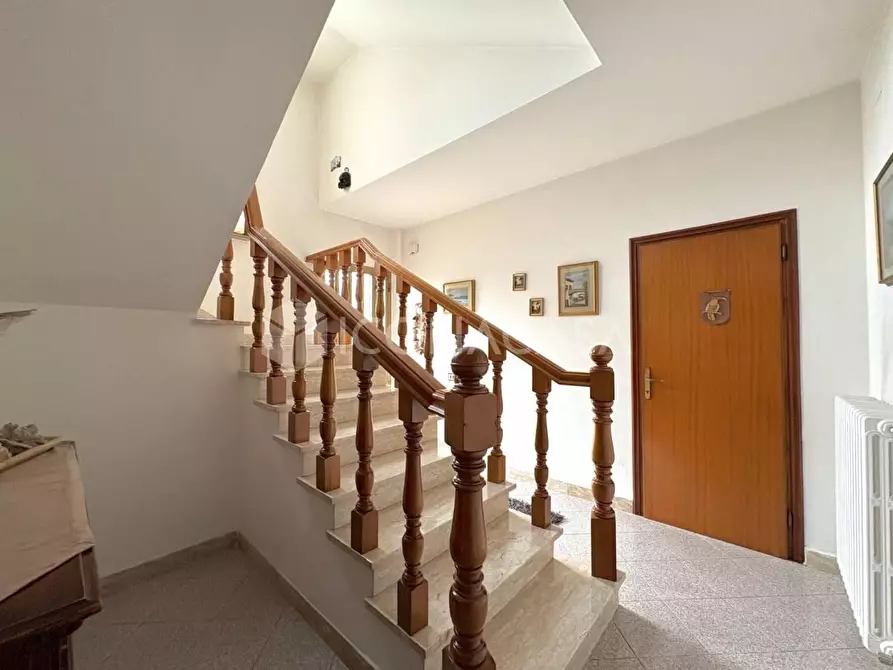 Immagine 10 di Villa in vendita  a Calcinaia