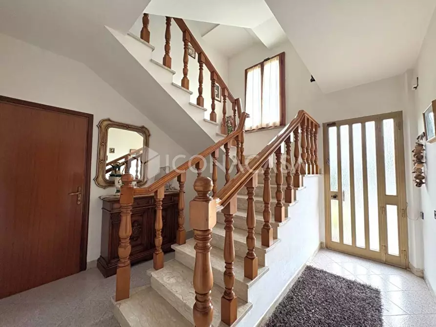 Immagine 9 di Villa in vendita  a Calcinaia