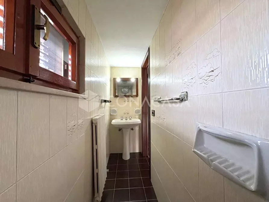 Immagine 52 di Villa in vendita  a Calcinaia