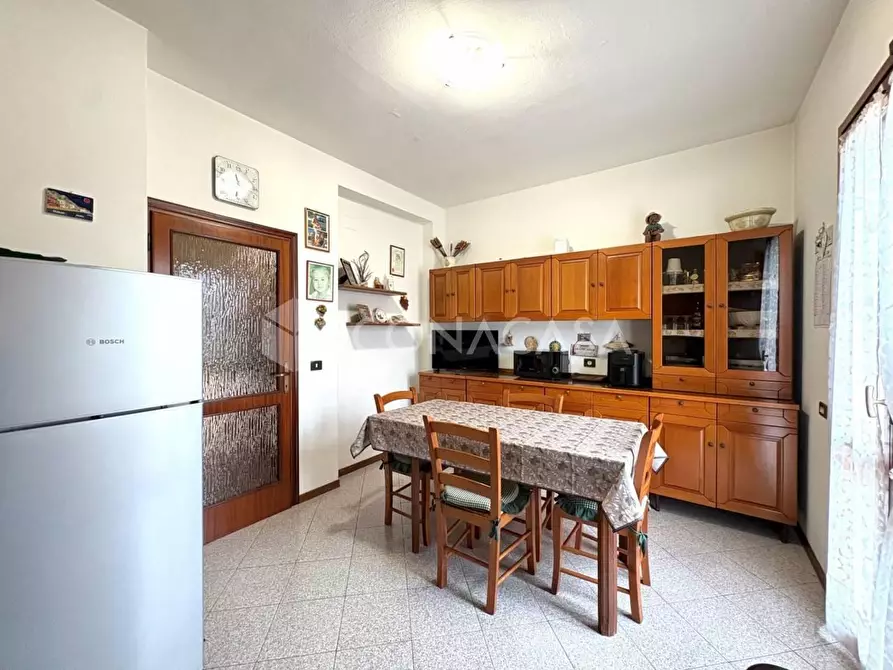 Immagine 42 di Villa in vendita  a Calcinaia