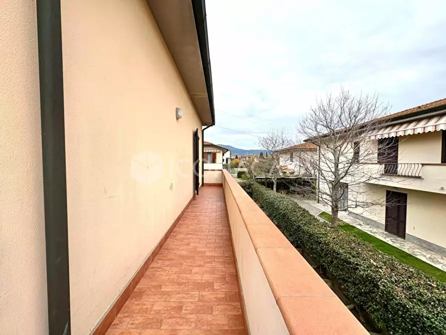 Immagine 27 di Villa in vendita  a Calcinaia