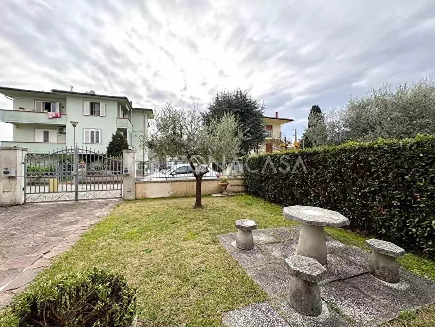 Immagine 62 di Villa in vendita  a Calcinaia