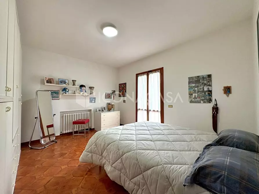 Immagine 22 di Villa in vendita  a Calcinaia